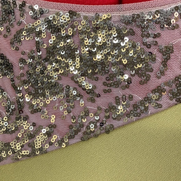 BCBG MAX AZRIA gown - Picture 4 of 4